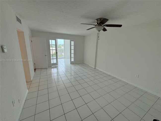 Building Photo - 1251 NE 108th St
