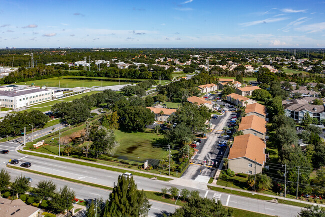 Aerial Photo - The Reserve at Pershing Oaks