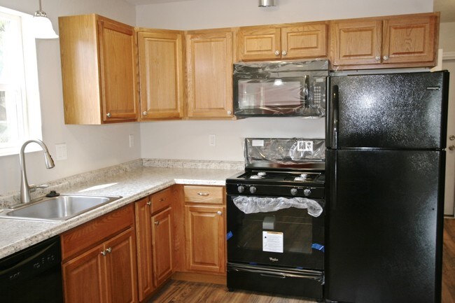 Building Photo - 207 Emma Ave