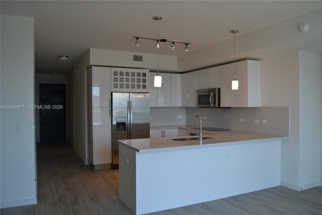 Foto del edificio - 999 SW 1st Ave