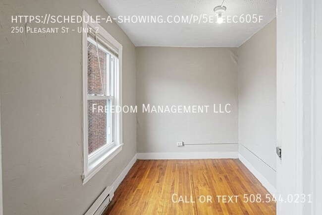 Building Photo - 250 Pleasant St