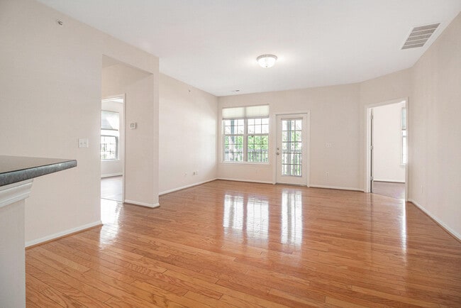 Building Photo - 937 E Summerfield Glen Cir