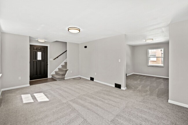 Foto del edificio - MOVE IN SPECIAL! SCORE HALF OFF 1ST MONTH'...
