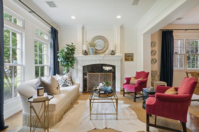 Foto del edificio - 2704 Amherst Ave