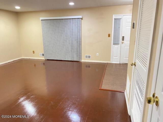 Building Photo - 1077 Roseberry Ct