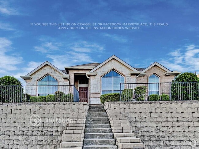 Building Photo - 713 Geary Dr