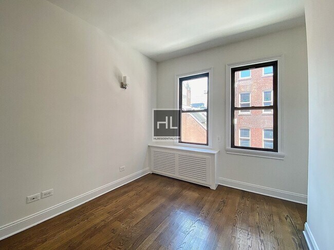 Foto del edificio - STUNNING West 22 Street Studio !!