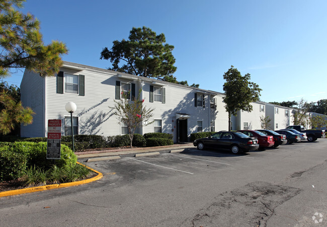 Building Photo - Cypress Landing
