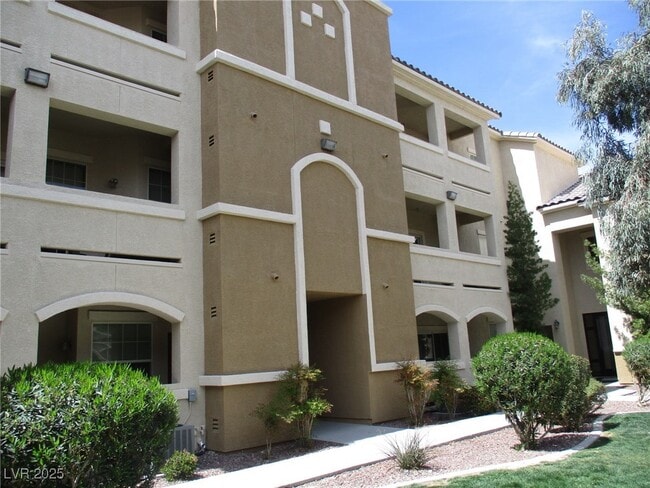 Building Photo - 8777 W Maule Ave