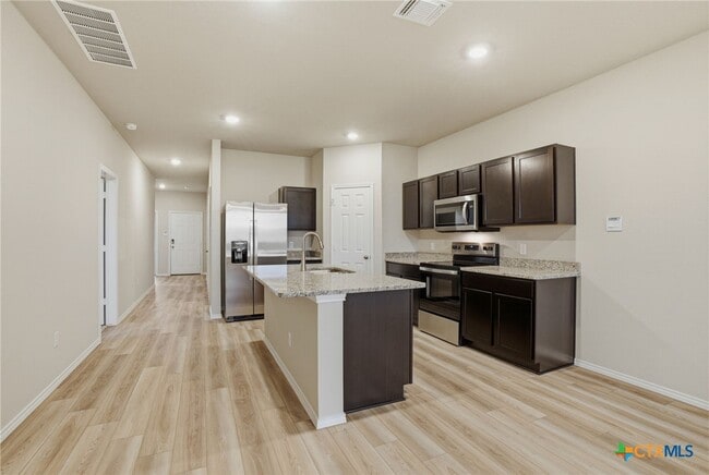 Building Photo - 1126 Stone Vly Rd