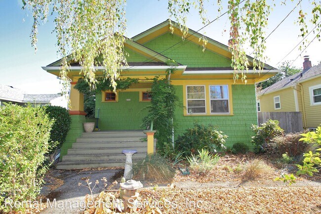 Building Photo - 2 br, 1 bath House - 2324 SE 47th Avenue