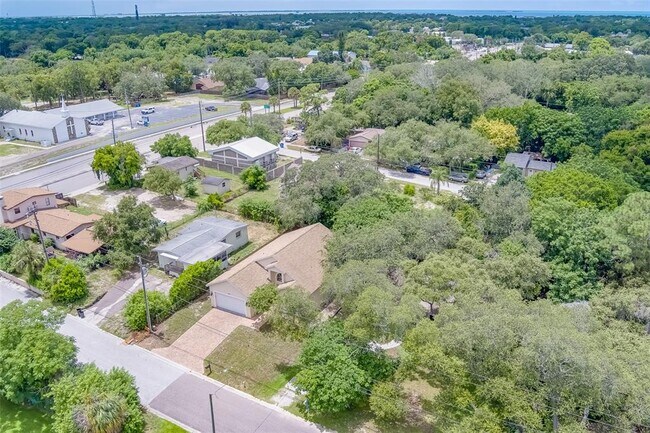 Foto del edificio - 1950 Lillian Ave