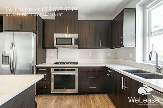 Building Photo - Civita Modern Townhome: 3 br / 3.5  ba in ...