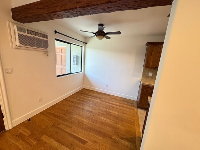 Foto del edificio - 625 N Hayworth Ave
