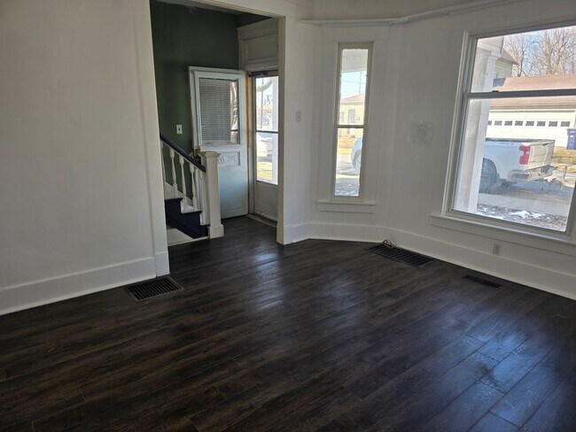 Building Photo - 204 N Fort Wayne Ave