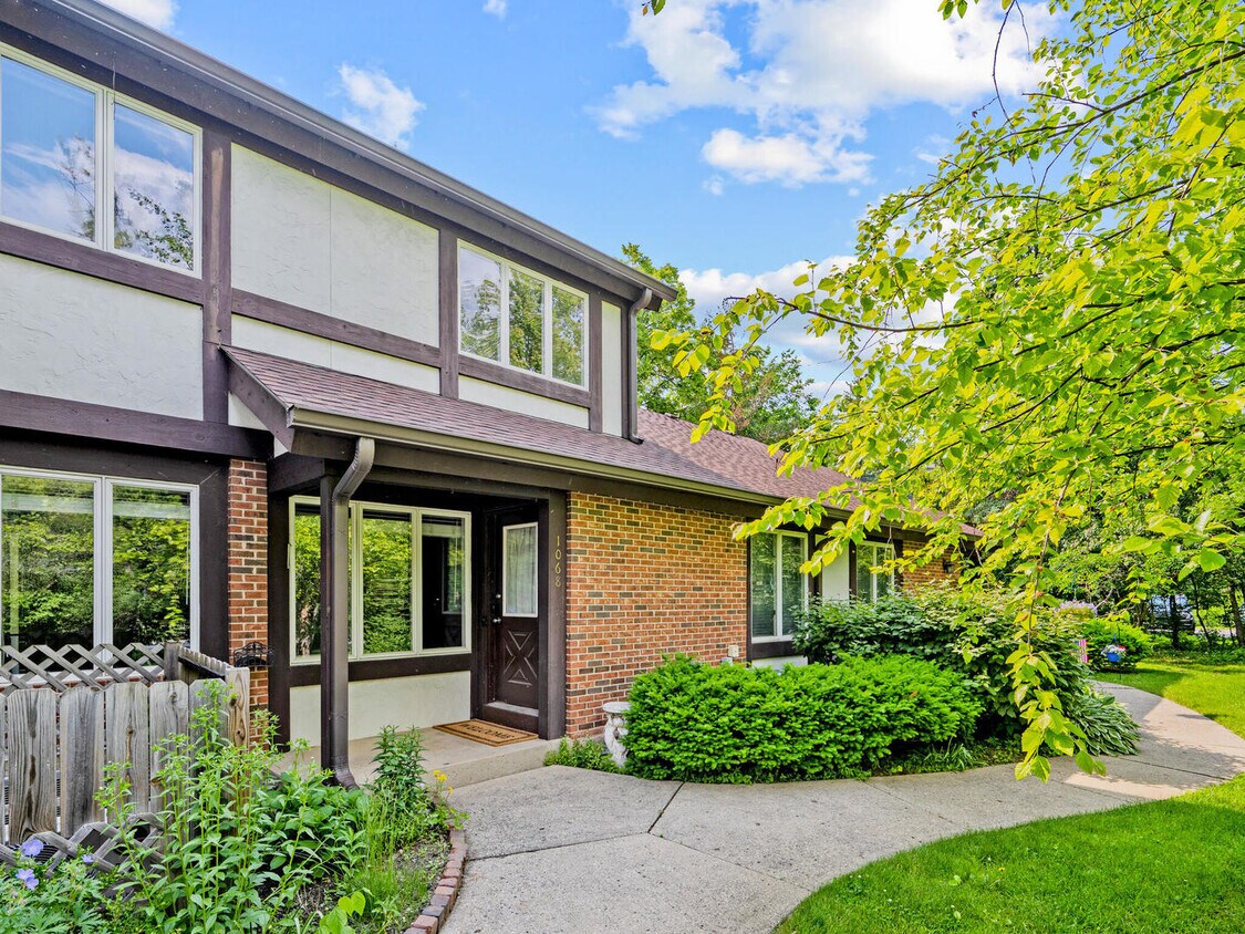 Foto principal - 1068 Shermer Rd
