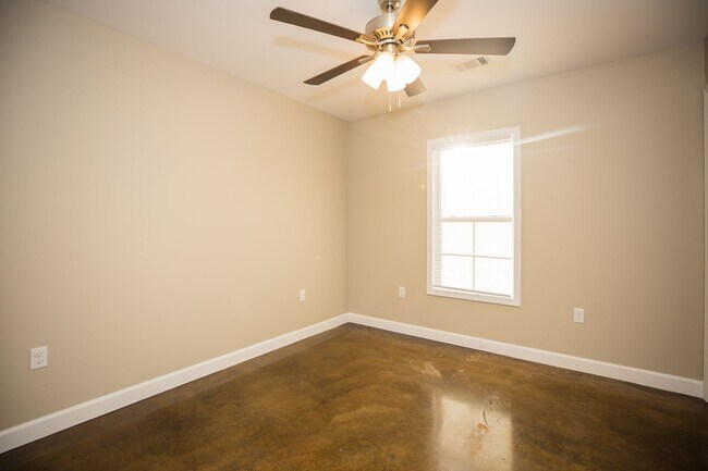Foto del edificio - Charming 3 Bedroom, 2 Bath Home in Hilltop...
