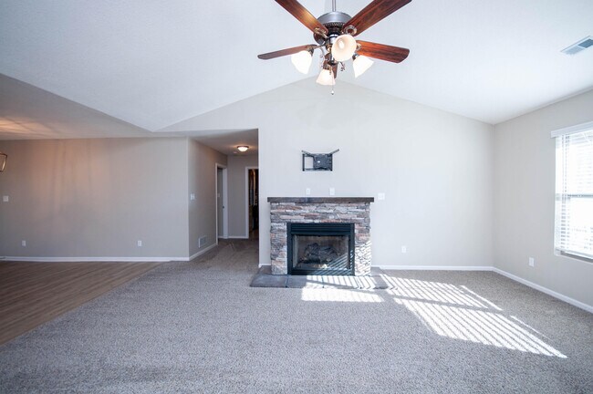 Foto del edificio - 1481 Daniel Boone Blvd