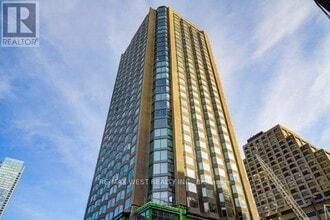 Building Photo - 155 Yorkville Ave