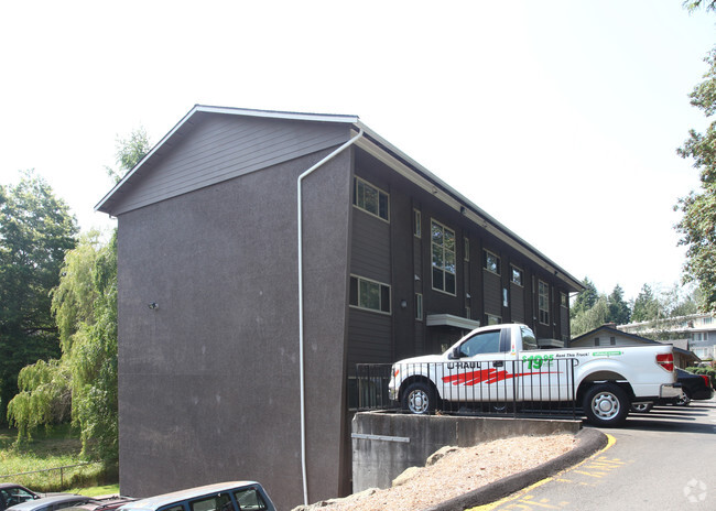 Building Photo - Greentree Apartments