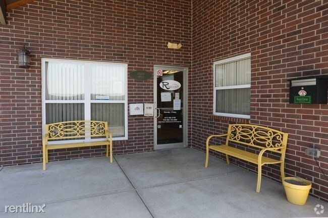 Building Photo - 3 br, 2 bath  - Ridgecrest Estates