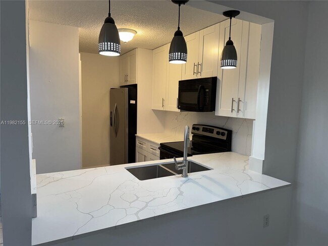 Building Photo - 15610 SW 80th St