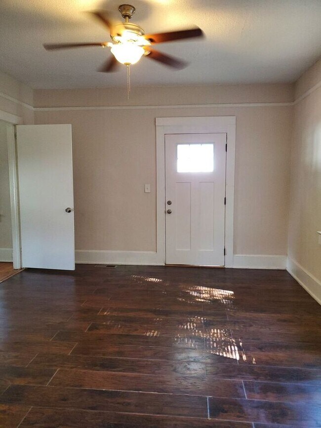Foto del edificio - Beautiful home close to downtown Greenville!