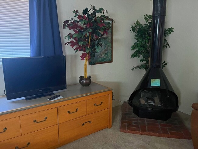 Foto del edificio - ROSE TREE INN - UPTOWN SEDONA- FURNISHED STUDIO - CABLE TV, WIFI, UTILITIES INCLUDED!