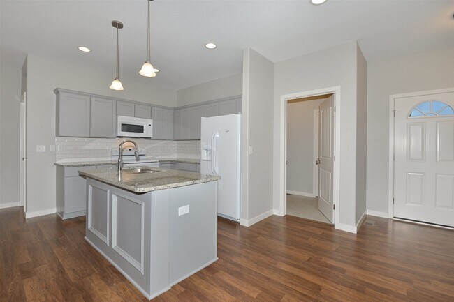 Foto del edificio - 9308 E Champions St