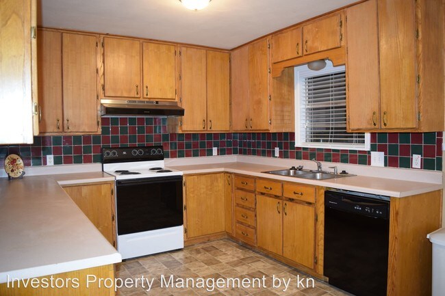 Foto del edificio - 3 br, 1 bath House - 4620 N J St.