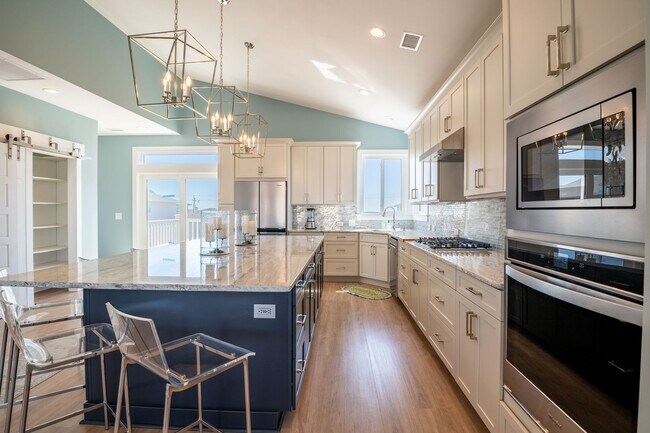Foto del edificio - PERFECT BEACH GETAWAY - AVAILABLE MID-DECE...