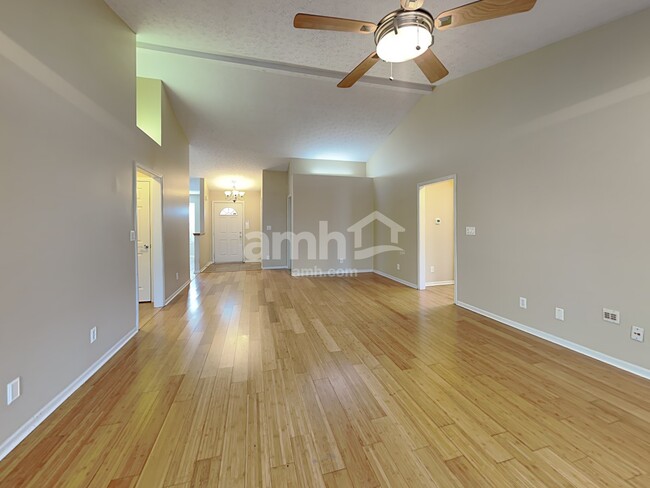 Building Photo - 12124 Laurelwood Dr