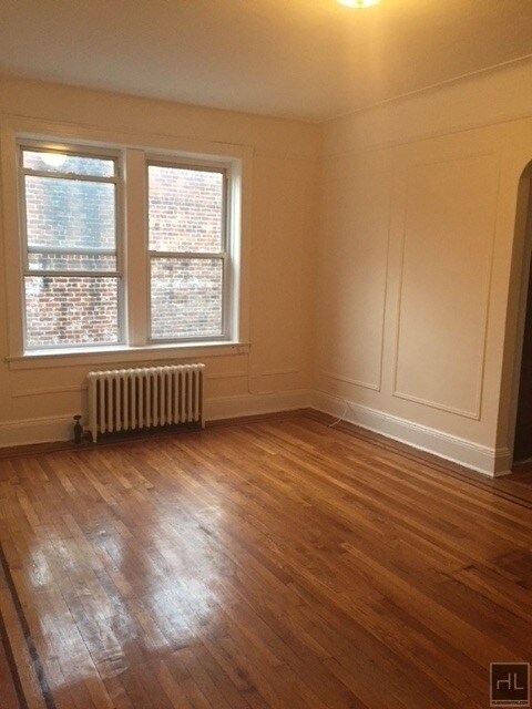 Building Photo - 31-15-31-21 21st Ave