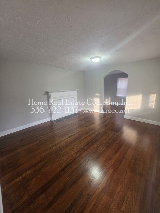 Foto del edificio - 1209 E. Third Street