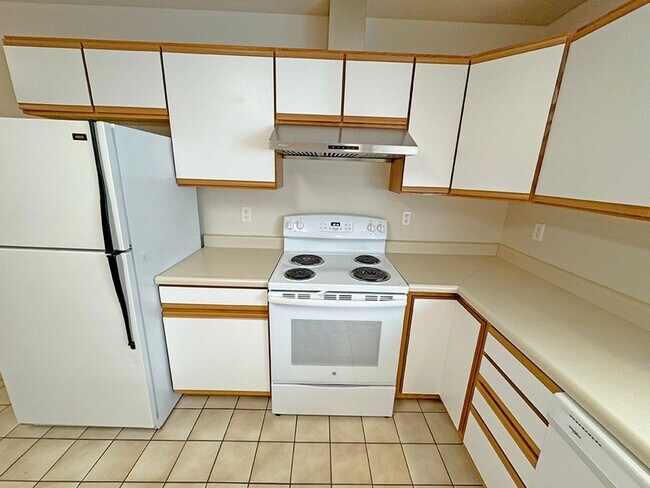 Building Photo - 59 N 25th Ave