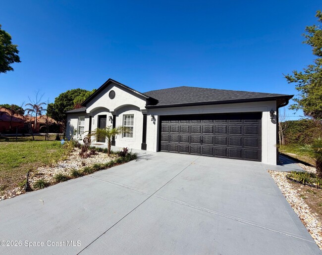 Foto del edificio - 160 Eureka Ave NE