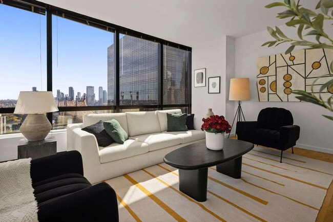 Building Photo - 420 E 61st St