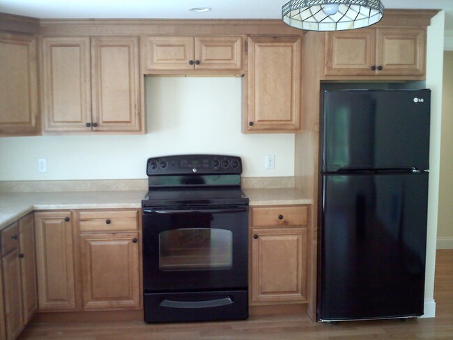 Range wall micro hood added - 1A Pleasant Ridge Rd