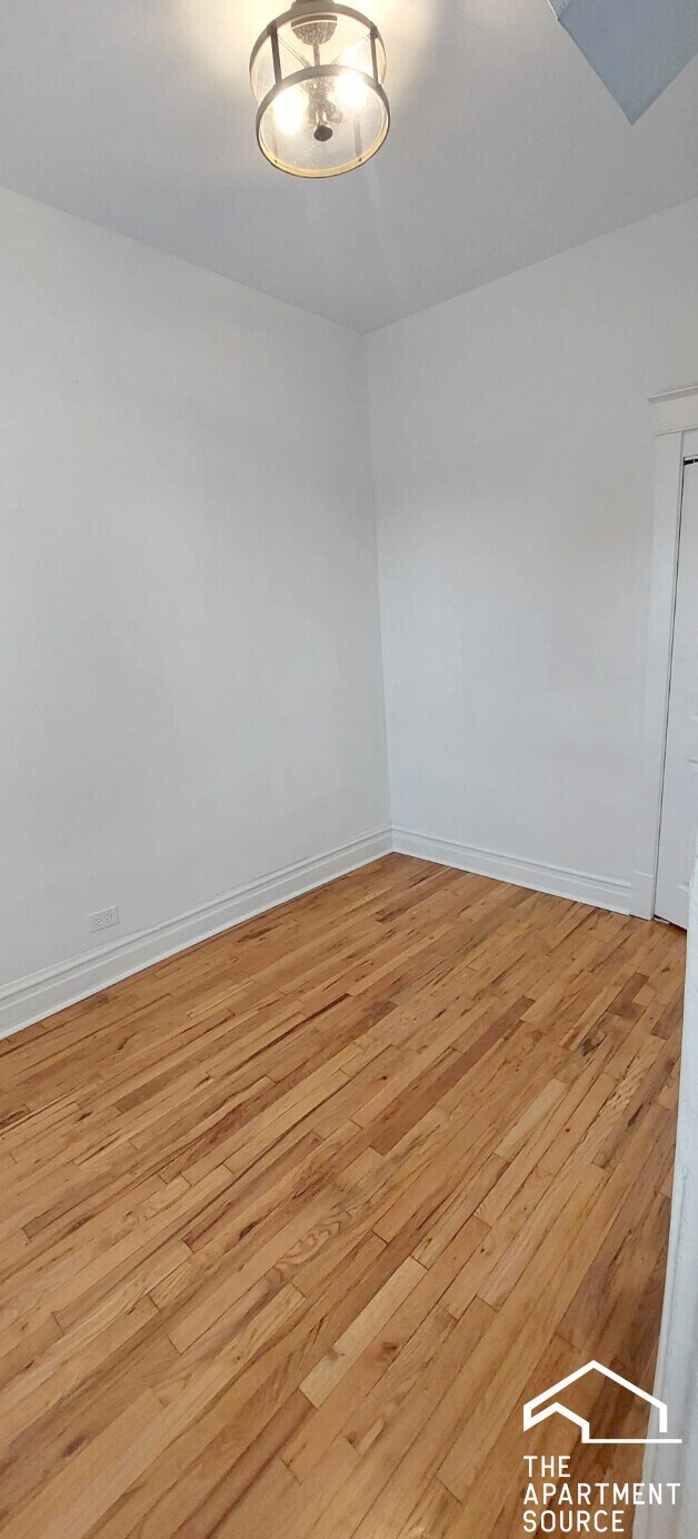Foto del edificio - 4050 W Hirsch St