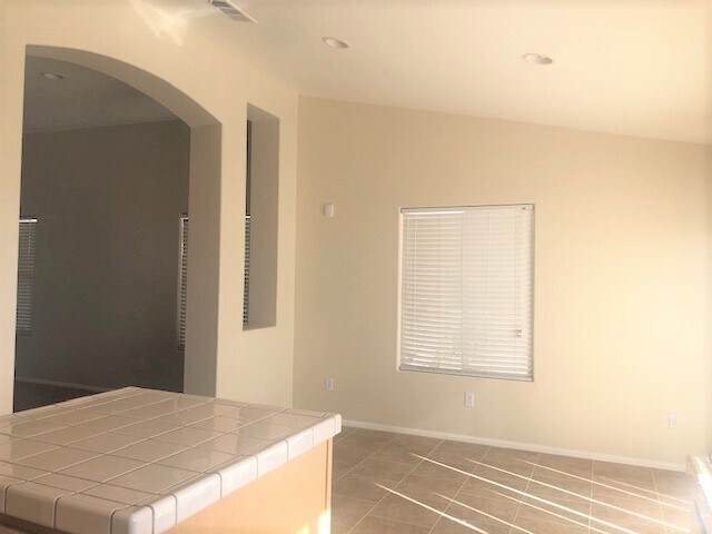 Foto del edificio - Coming Soon!!!