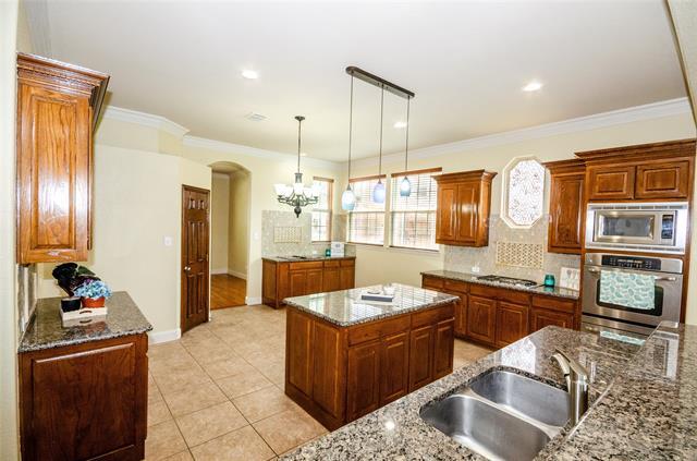 Building Photo - 821 Meadowlark Dr