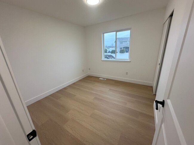 Foto del edificio - Move in special!! SPACIOUS Single Family -...