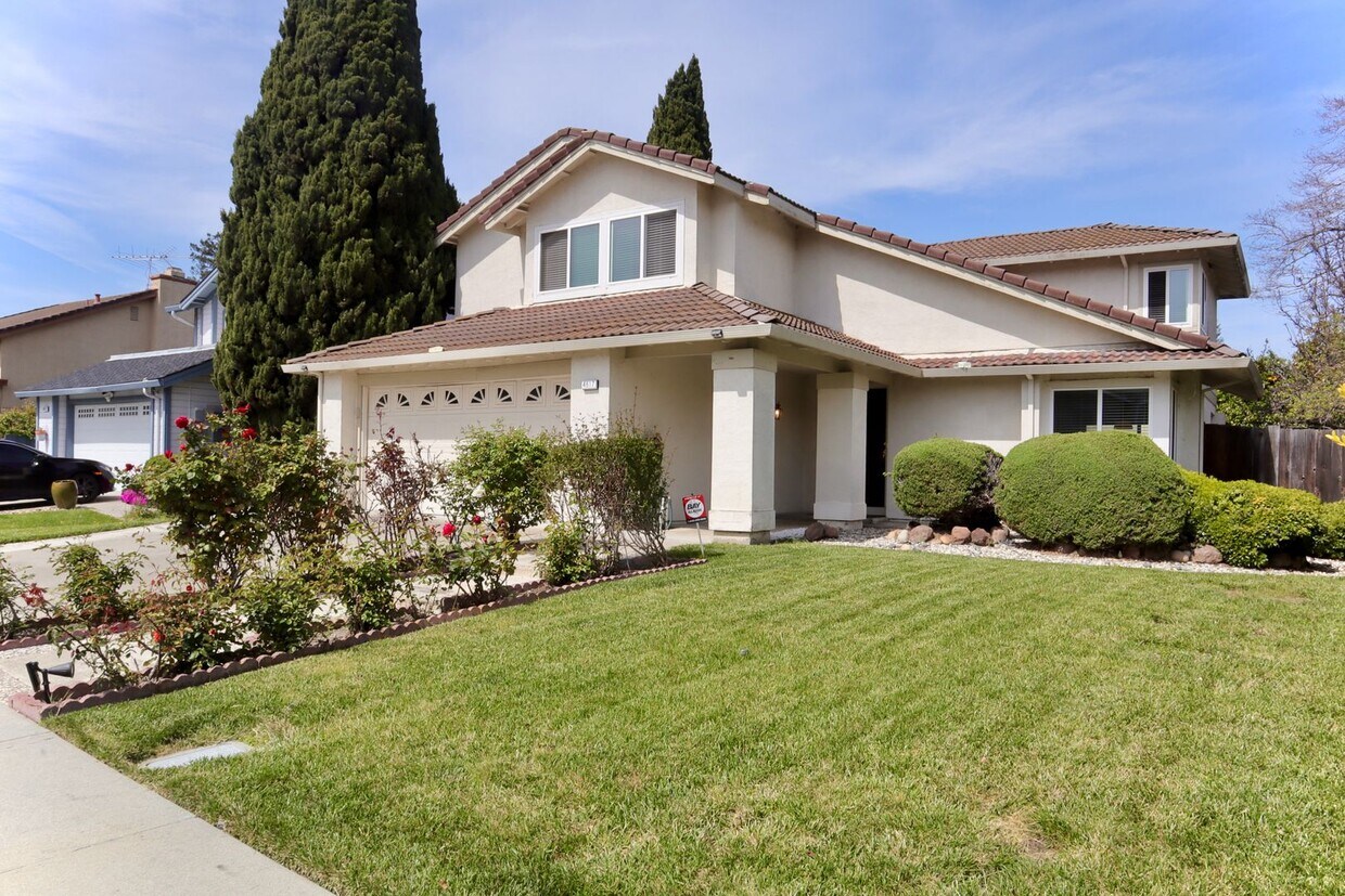 Foto principal - Spacious 4-bedroom home located in Union C...