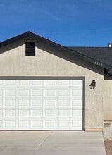 Building Photo - 4332 W Verde St