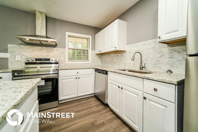 Foto del edificio - 364 King Arthur Ct