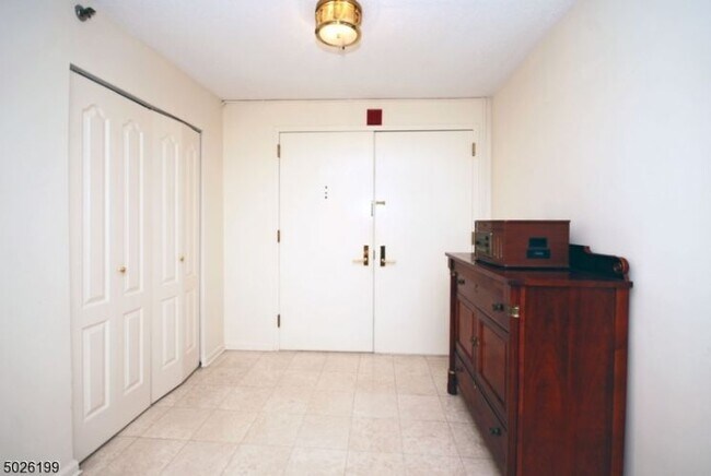 Building Photo - 10 Smith Manor Blvd