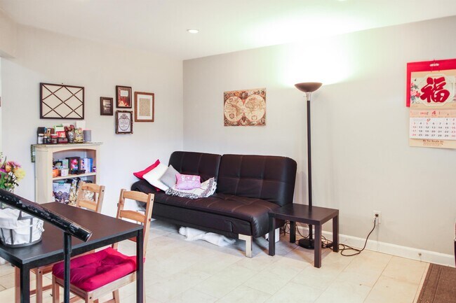 Photo - 171 Erie St Townhome