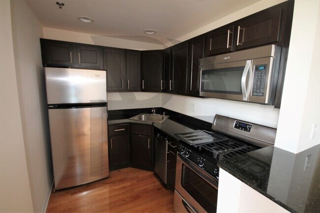 Foto del edificio - 5050 N Sheridan Rd
