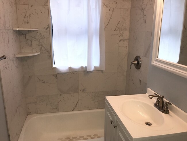 Building Photo - 145 Englewood Ave