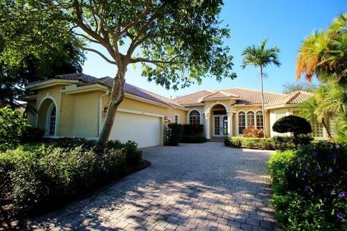 Foto principal - 8992 Lakes Blvd